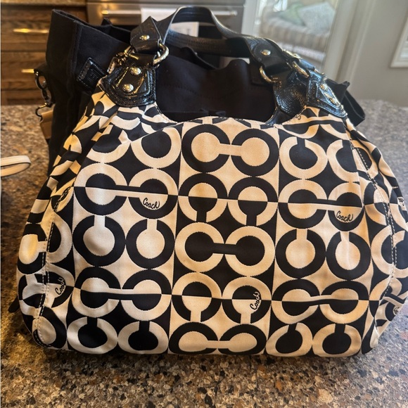 Coach Purse and dustbag - Picture 5 of 14